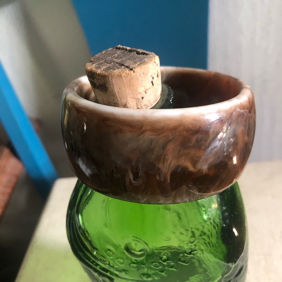 Vintage Wide Lucite Marbleized Coffee & Cream Bangle Bracelet - Picture 4 of 9